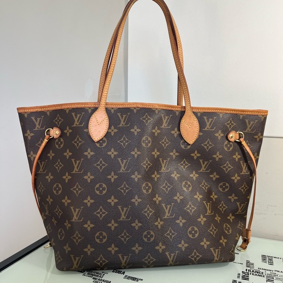 Neverfull MM in Monogram - Picture 6 of 17